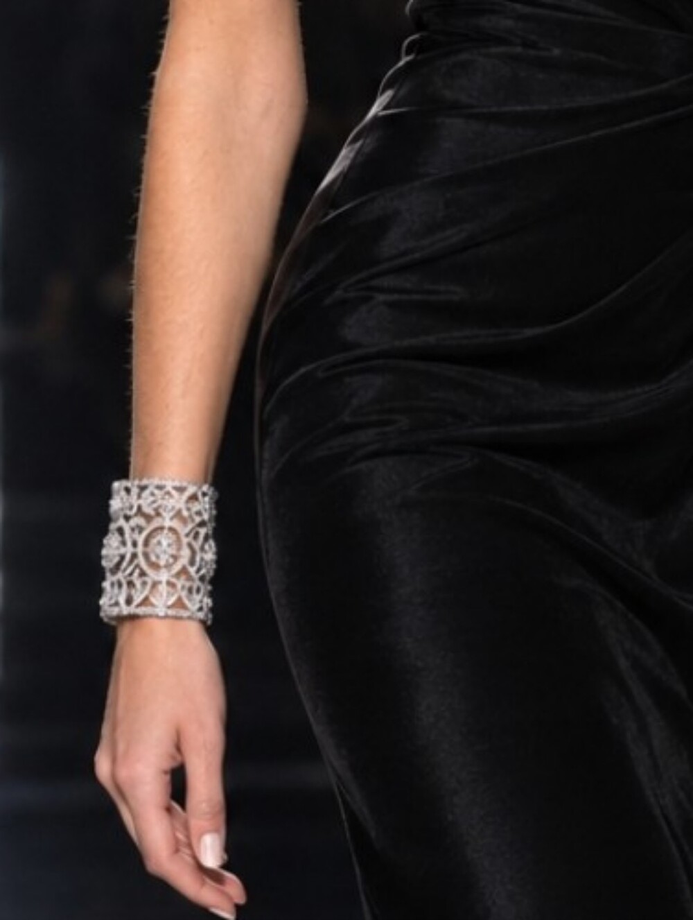TOM FORD Trunk Neiman Marcus Bracelet Wide Hinged Sterling Silver Lab Diamonds